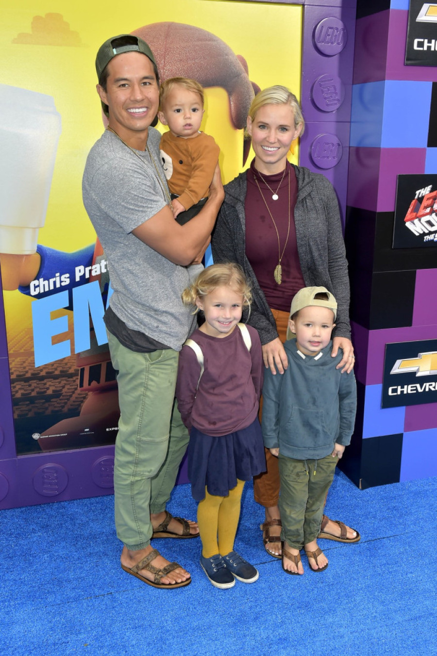 Influenser sa litice bacio sina u jezero: Dečak bio preplašen, a on se ovako sad pravda!