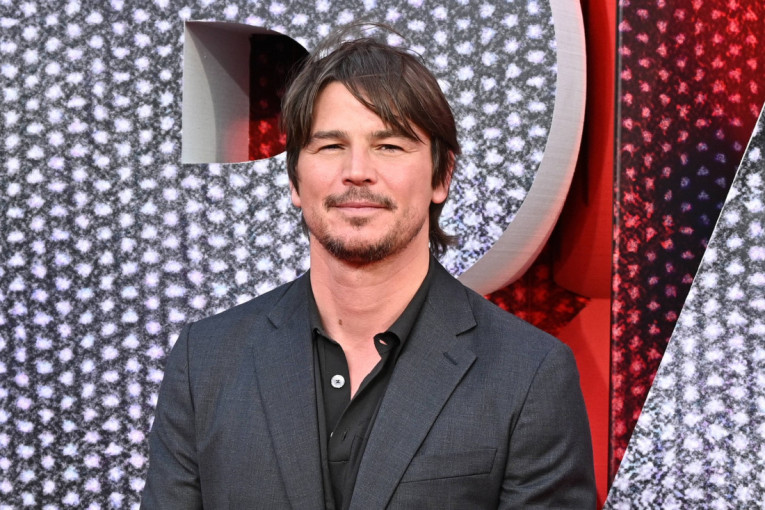 Džoš Hartnet doživeo saobraćajnu nesreću na snimanju Netfliksove serije: Hitno prevezen u bolnicu, otkriveno u kakvom je stanju