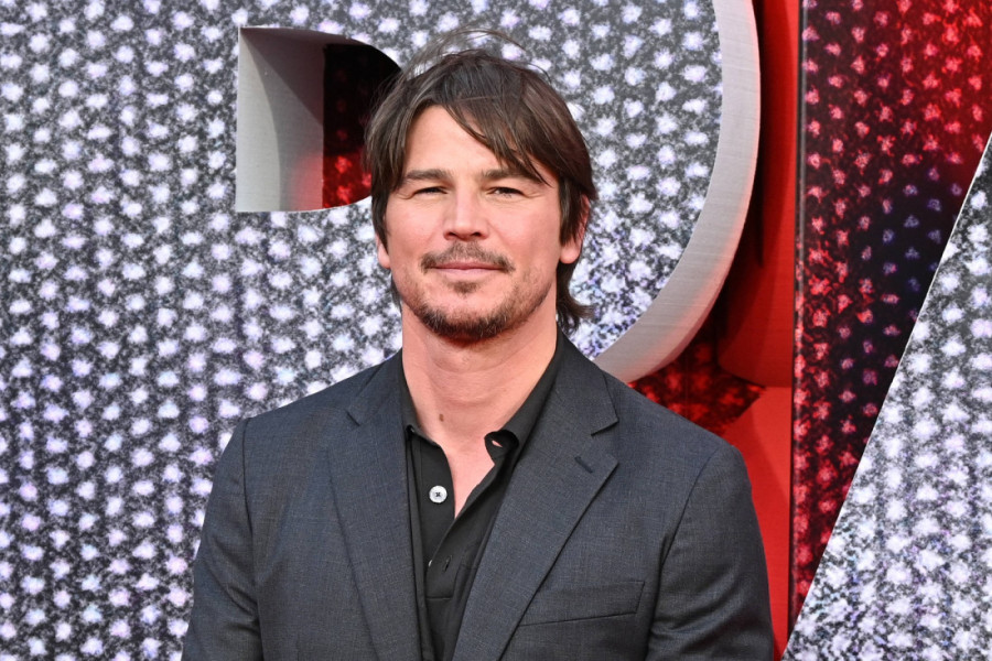 Slavni Oliver Stoun se posle 10 godina vratio filmu sa neobičnom ljubavnom pričom: Odabran glavni glumac (FOTO)