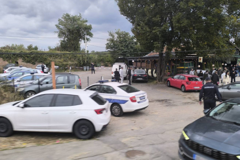 U Višnjičkoj Banji petoro ranjenih! Muškarac i žena pili kafu kada se zapucalo! Ovo je mesto nesreće (FOTO/VIDEO)