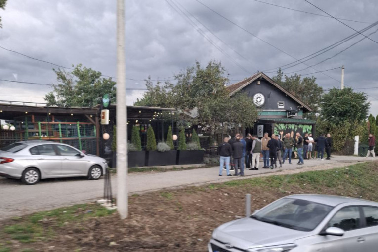 Novi detalji pucnjave u Višnjičkoj banji: Krvavom obračunu prethodila tuča, ženu oživeli lekari u Urgentnom?