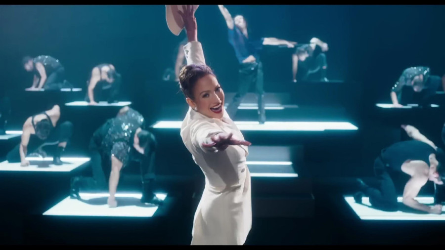 Dženifer Lopez doživela noćnu moru na snimanju novog filma: Sve zbog zlatne haljine teške 23 kilograma (FOTO/VIDEO)