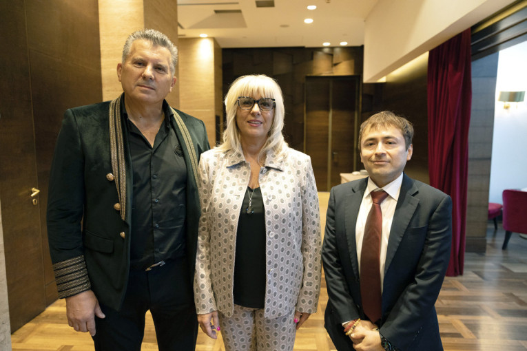 Revolucija u zdravstvu: Srpski hirurg o novom čudu medicine i terapijama budućnosti! (FOTO/VIDEO)