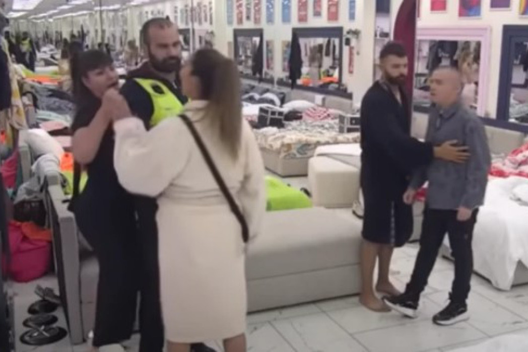 Žestok okršaj Miljane Kulić i Kačavende: U sitne sate obezbeđenje hitno moralo da reaguje!