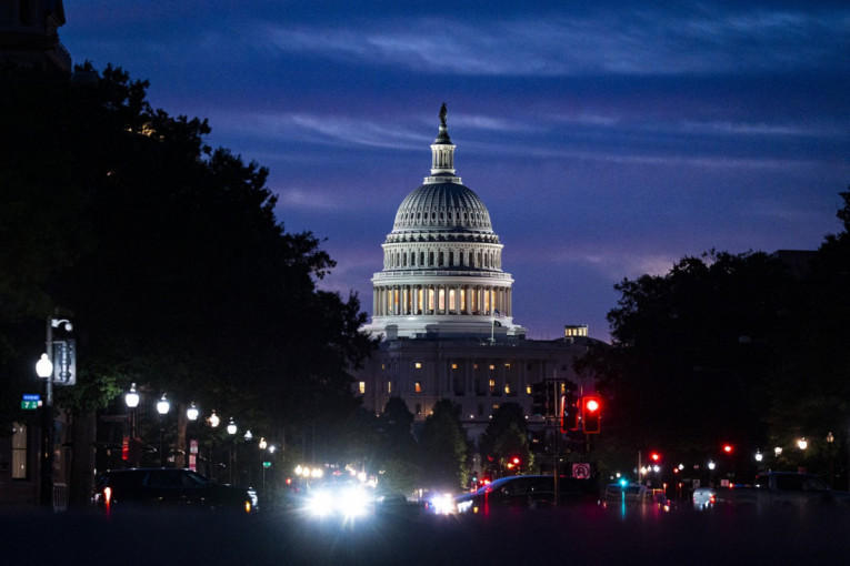 Zašto je obustavljen rad Vlade SAD i šta će se dalje dešavati?