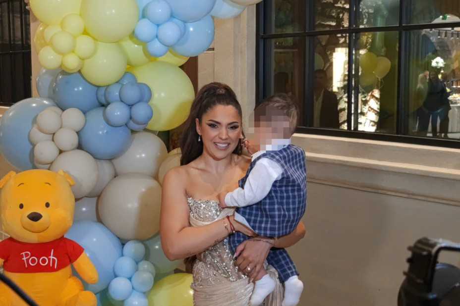 Nadica Ademov emotivna na proslavi prvog rođendana sina: Nećemo više dece! (VIDEO)