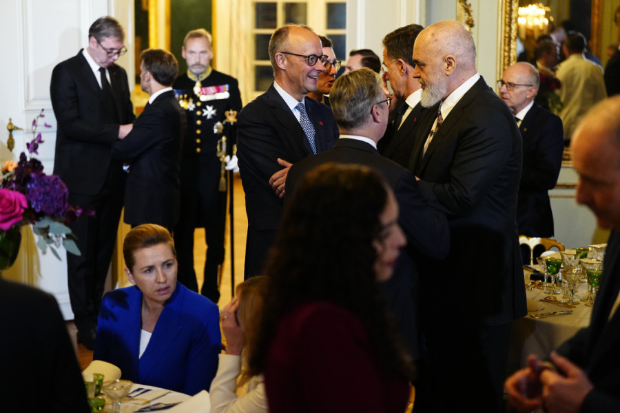 Vučić zahvalio kralju Frederiku i kraljici Meri na dočeku u Kopenhagenu