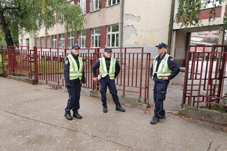 Oktobar doneo haos na putevima: MUP izdao hitno upozorenje svim vozačima!