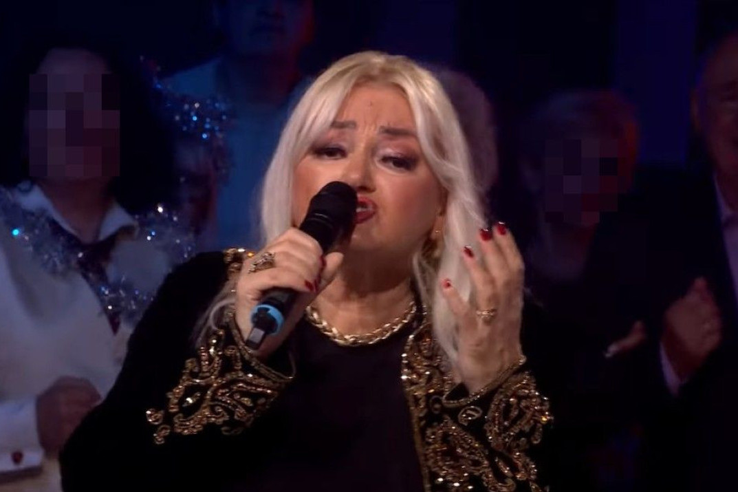 Osam dugih godina bez Done Ares: Oglasila se neutešna majka pokojne pevačice (FOTO)