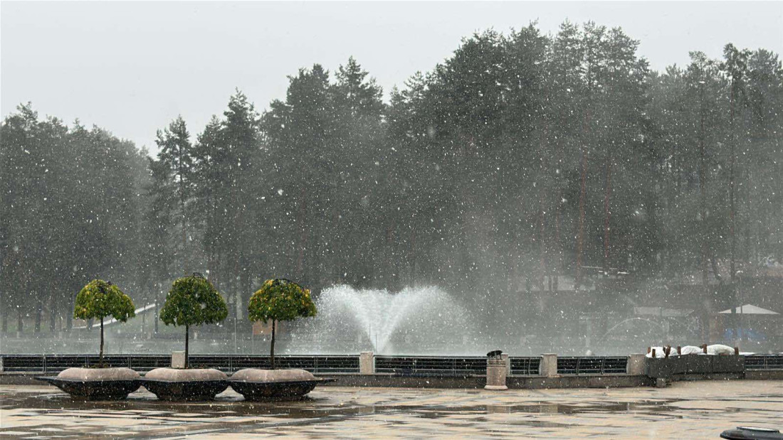 Snežna idila: Sneg prekrio i Zlatar (FOTO)