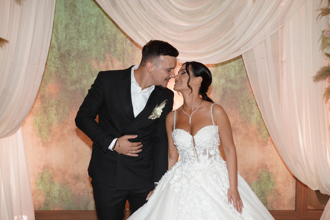 Aleksandra Bursać obeležava prvu godišnjicu braka: Pokazala kroz šta je sve dosad prošla s mužem! (FOTO)