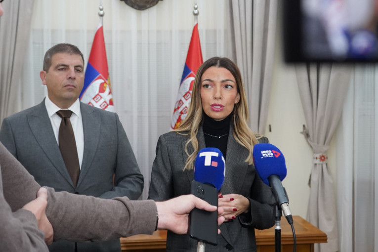 Puštena u rad deonica od Novog Sada do mađarske granice! Vučić se vratio u Beograd (FOTO/VIDEO)