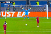 Turčin junak drugog kola Lige Evrope: Za tri minute tri puta obranio penal (VIDEO)