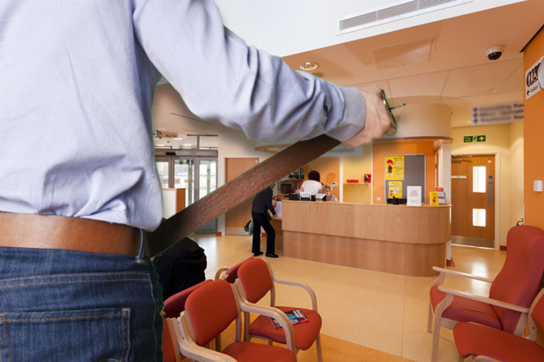 Užas u Crnoj Gori: Manijak silovao devojčicu!