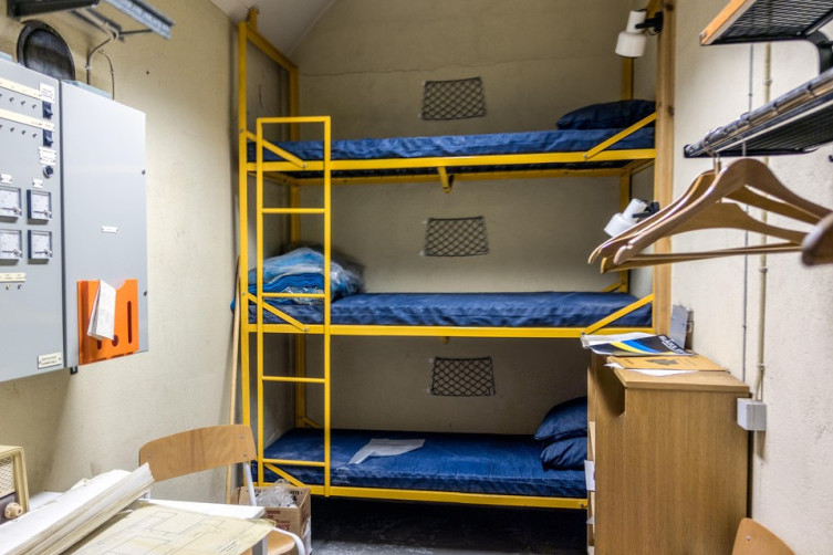 Zapalio se ruski naftni kompleks kod Sankt Peterburga! Čula se jaka eksplozija! (VIDEO)