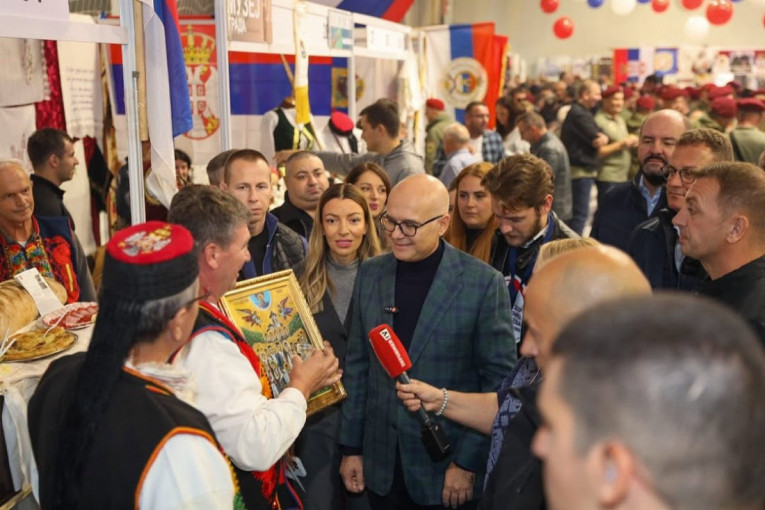 Vučević posle spektakularnog skupa: Krajišnici nikada ne zaboravljaju svoje korene i rodnu grudu! (FOTO)