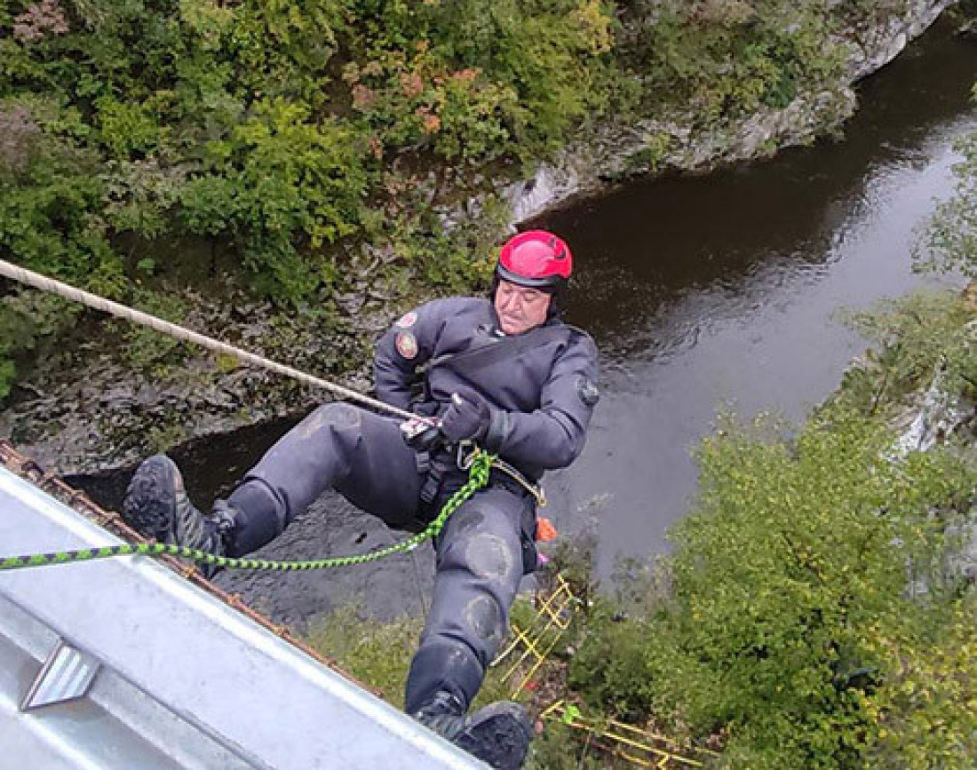 Pet sati drame u kanjonu: Telo Srpkinje izvlačili iz ponora dubokog 50 metara (FOTO)