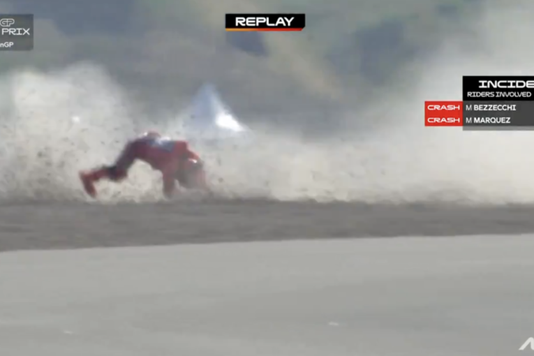 Šok u kraljevskoj klasi! Novi šampion doživeo strašan pad i ozbiljnu povredu! (VIDEO)