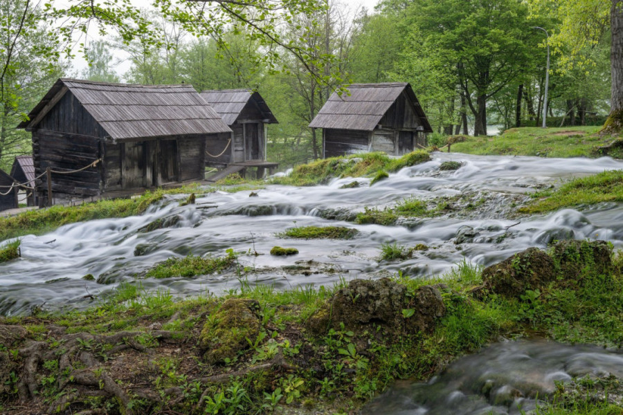 „Izuj brige i uspori“: Skriveni raj među slapovima u Bosni i Hercegovini koji vredi videti uživo (FOTO)