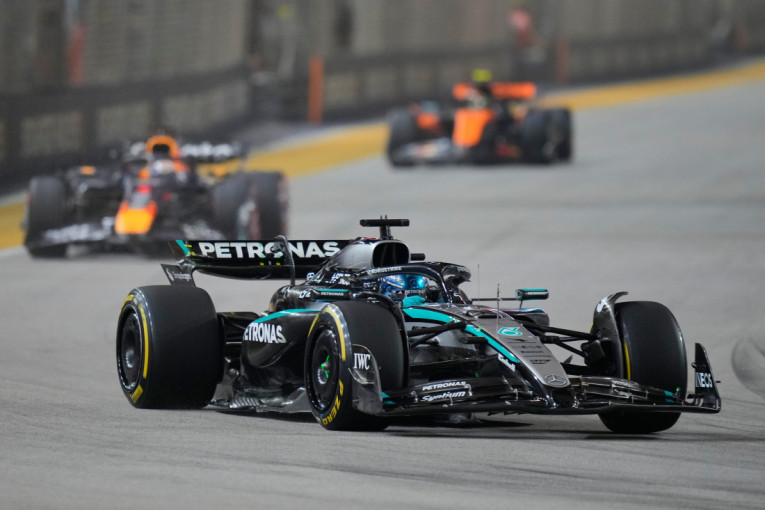 Rasel slavio u Singapuru: Meklaren već obezbedio titulu!