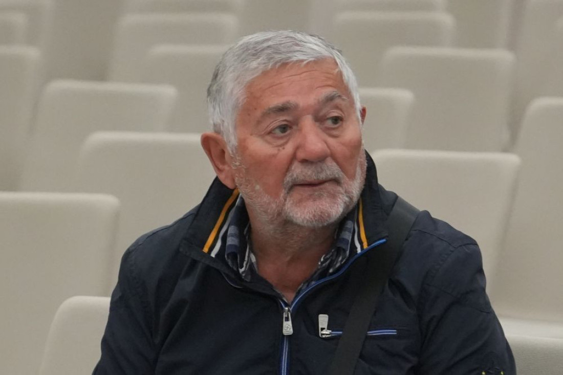 Unuke Radiše Uroševića za pesmu mogu da dobiju i po 100€ od poznatog dede: Evo u čemu je "kvaka"!