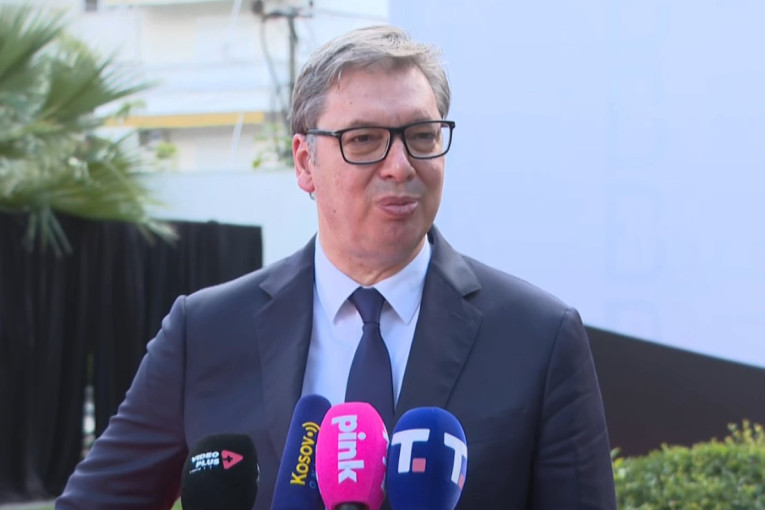 Vučić: Na skupovima protiv blokada 168.000 ljudi, na blokaderskim 7.800 u celoj Srbiji