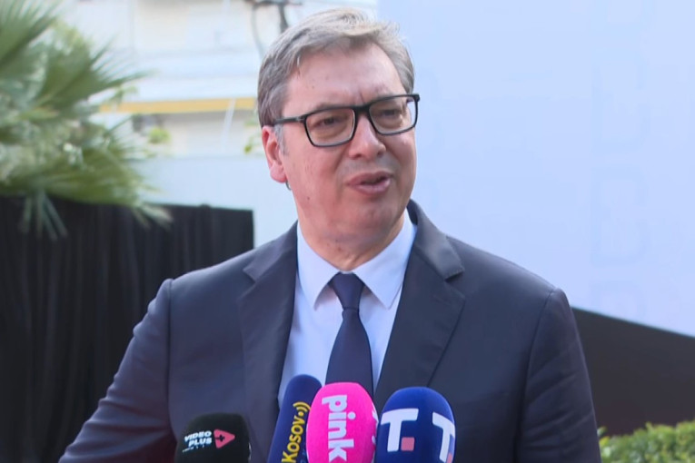 Vučić: Na skupovima protiv blokada 168.000 ljudi, na blokaderskim 7.800 u celoj Srbiji