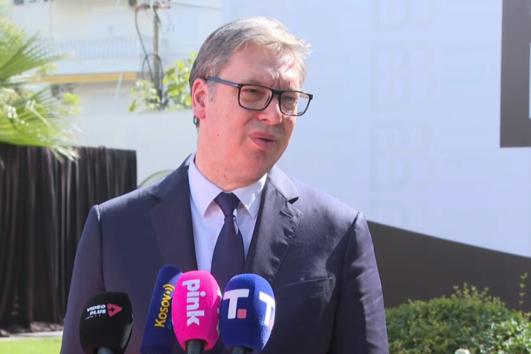 Vučić: Glasovi se broje u kutijama a ne na Iksu ili Tviteru, narod će da odluči