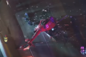 Jeziva scena: Helikopter se srušio na auto-put u Americi, troje u životnoj opasnosti (VIDEO)