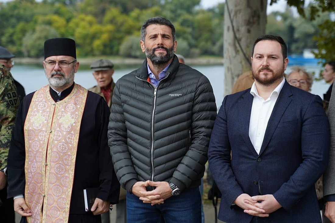 Naklon za srpske heroje: Šapić položio venac na Spomenik braniocima Beograda (FOTO)