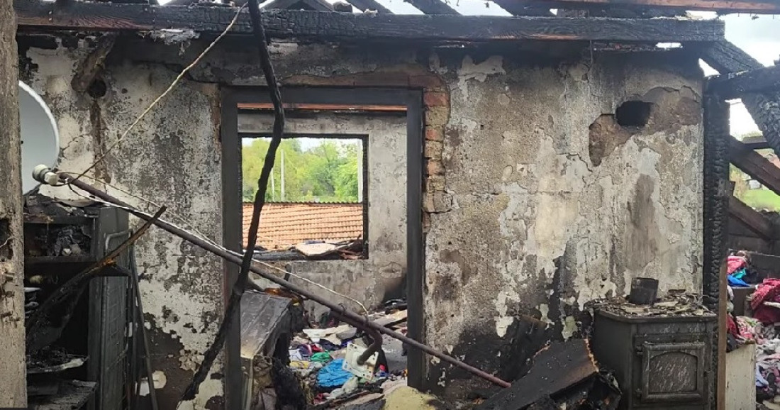 Petogodišnji Aleksandar spasao porodicu iz vatrene stihije: Kuća Spasojevića nestala u plamenu za pola sata