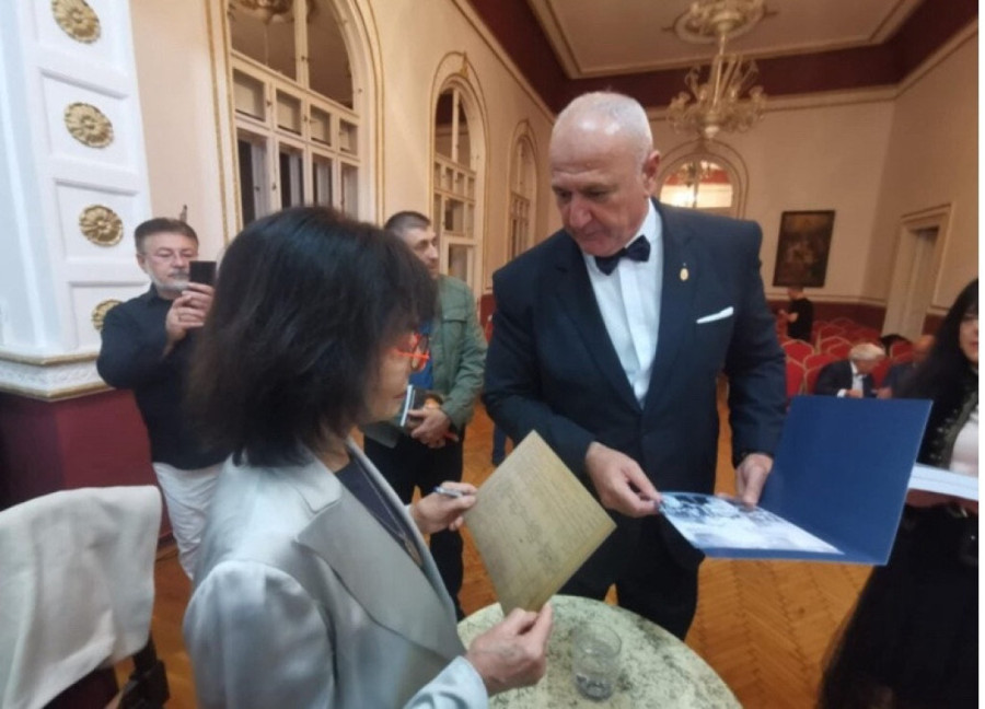 "Tamo daleko": Autobiografija Nj.K.V. kneginje Jelisavete Karađorđević (FOTO)