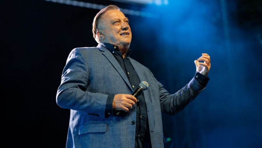 Otvorena knjiga žalosti za Halida Bešlića u Sarajevu: Zapisi kidaju dušu!