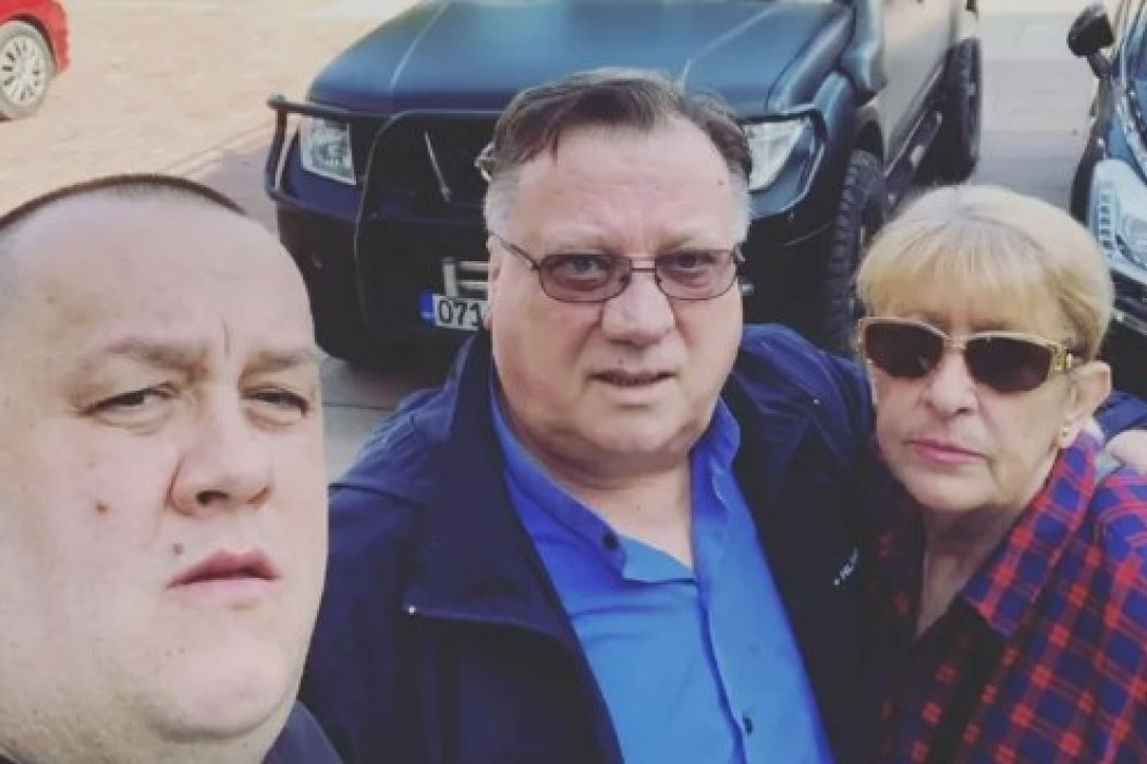 "Raduj se, tugu meni ostavi..." Halid je pred smrt ovu pesmu posvetio supruzi Sejdi