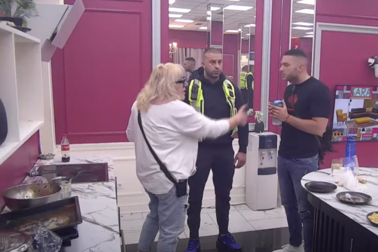 "Odrekao te se otac" Žestoka svađa u Eliti, reagovalo obezbeđenje: Anđelo najavio tužbu!