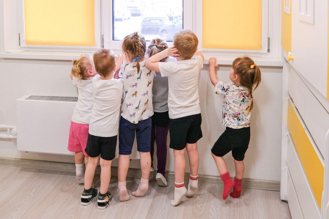 Zaboravite pametne telefone! Ovo je uređaj koji decu tera da ponovo pričaju kao nekad