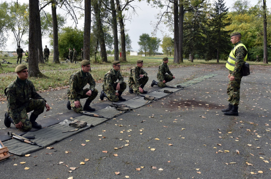 U Somboru i Leskovcu realizovana provera osnovne obuke dobrovoljaca u Vojsci Srbije! (FOTO)
