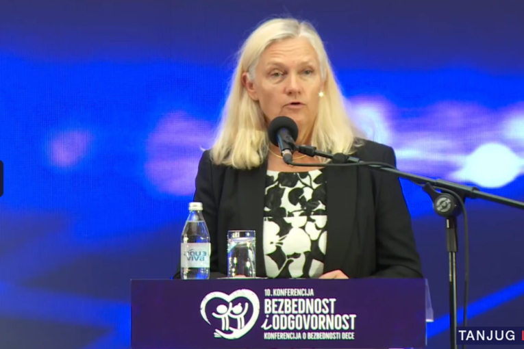 Predsednik zatražio pooštravanje kazni za krivično delo silovanje​: Vučić na konferenciji o bezbednosti dece (VIDEO)