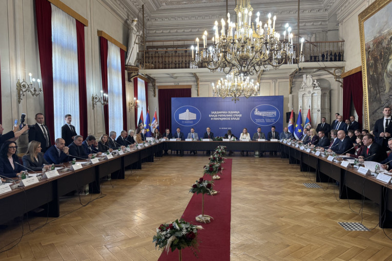 Zajednička sednica Vlada Srbije i Vojvodine: Poljoprivreda stub ekonomije (FOTO/VIDEO)