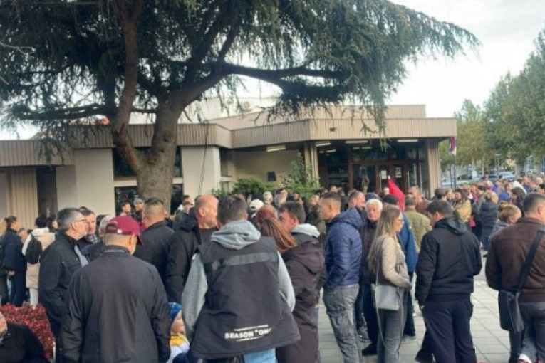 Uz svoju braću! Održani skupovi u više od 200 mesta - glavna poruka podrška Srbima na KiM! (FOTO/VIDEO)
