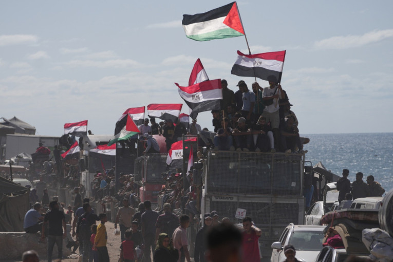 Izrael je počeo povlačenje, Palestinci se vraćaju kućama: Da li aktuelno primirje znači da je rat u Gazi završen?