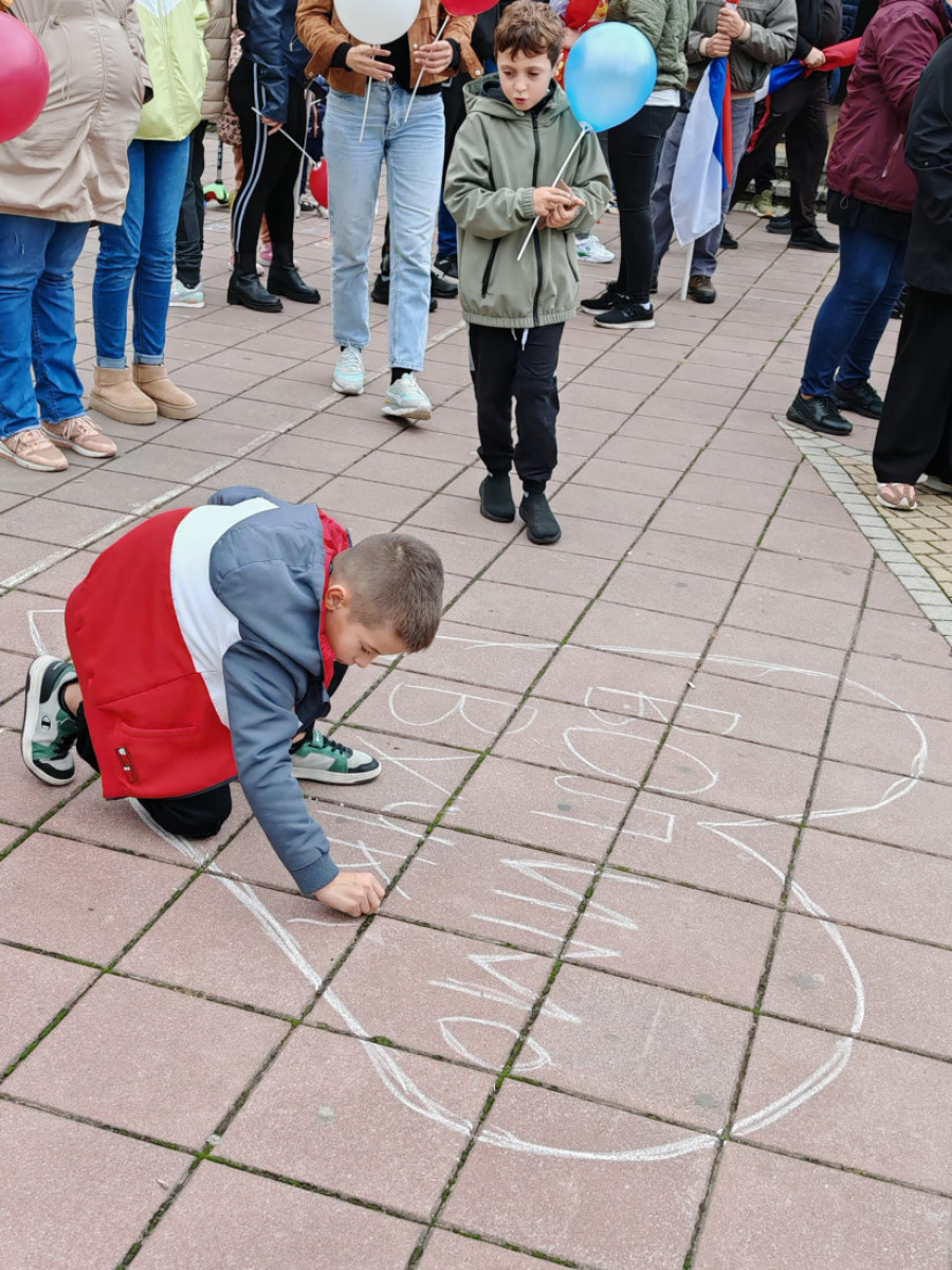 Uz svoju braću! Održani skupovi u više od 200 mesta - glavna poruka podrška Srbima na KiM! (FOTO/VIDEO)