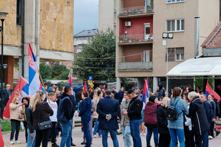 Uz svoju braću! Održani skupovi u više od 200 mesta - glavna poruka podrška Srbima na KiM! (FOTO/VIDEO)