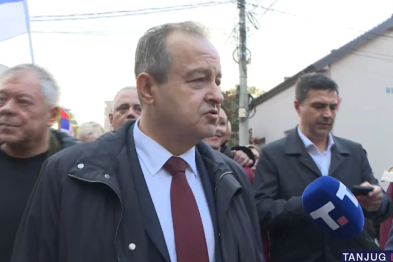 Uz svoju braću! Održani skupovi u više od 200 mesta - glavna poruka podrška Srbima na KiM! (FOTO/VIDEO)