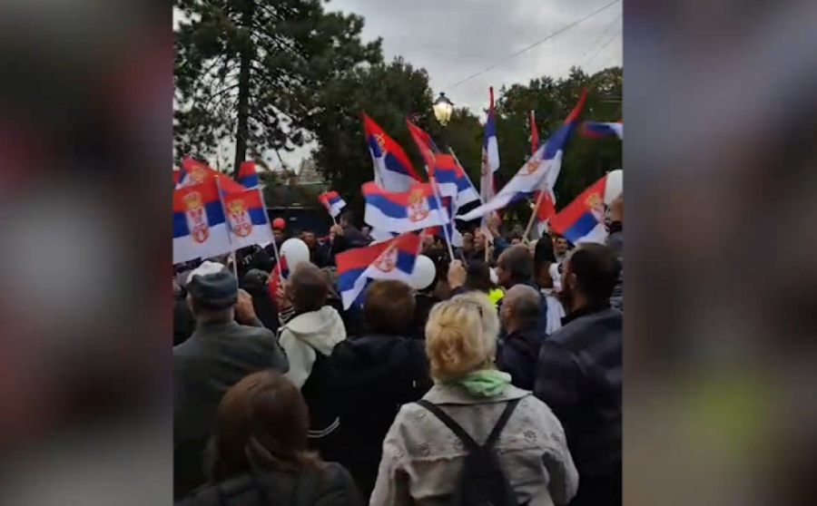 Uz svoju braću! Održani skupovi u više od 200 mesta - glavna poruka podrška Srbima na KiM! (FOTO/VIDEO)