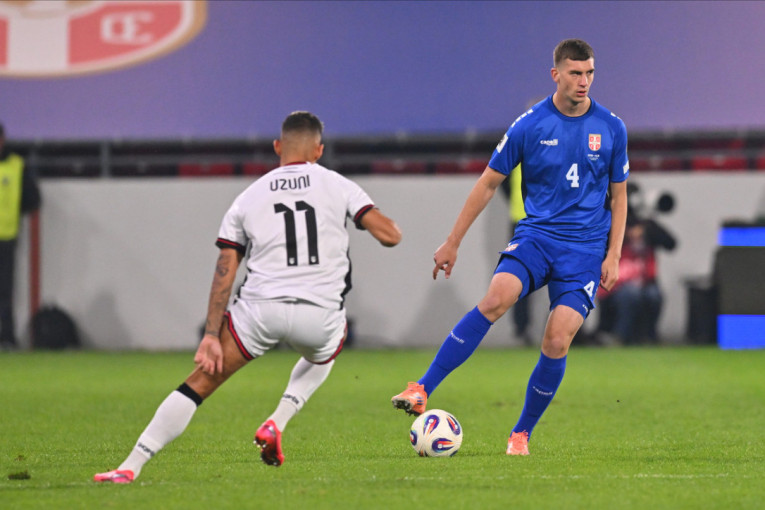 Skandalozne scene: Navijači Albanije na uvredljiv način slavili pobedu (VIDEO)