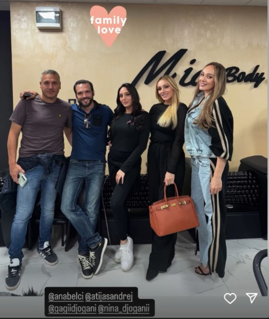 Anabela Atijas rame uz rame s bivšim i sadašnjim mužem: Obe porodice na okupu!