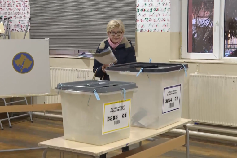 Još jedna pobeda - Srpska lista ima većinu od 9 od 10 opština! Vučić se uključio u štab! Kurti izgubio u Južnoj Mitrovici (FOTO)