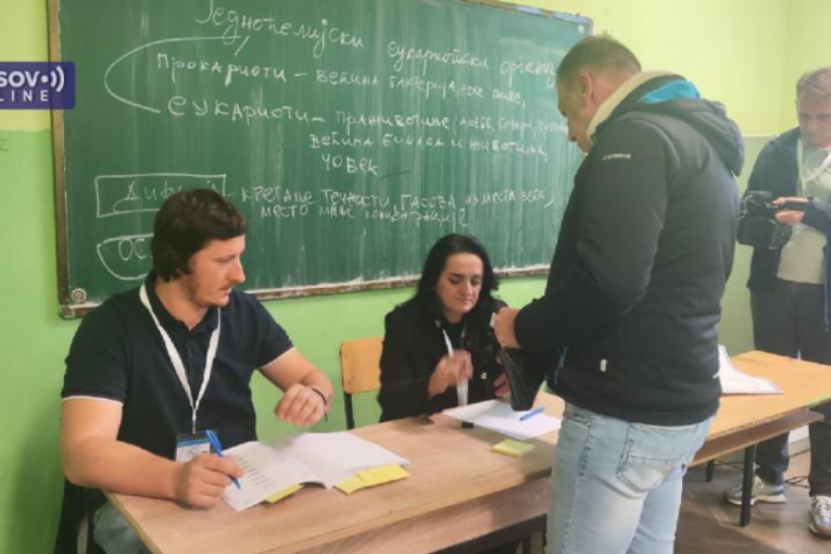 Još jedna pobeda - Srpska lista ima većinu od 9 od 10 opština! Vučić se uključio u štab! Kurti izgubio u Južnoj Mitrovici (FOTO)