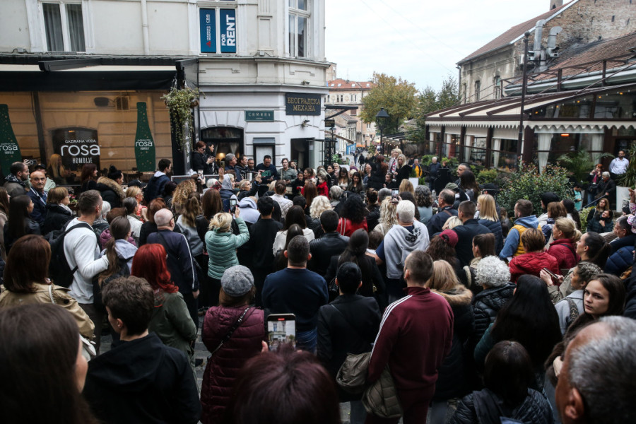 Skadarlija plače za Halidom Bešlićem: Beograđani odali počast legendi narodne muzike!